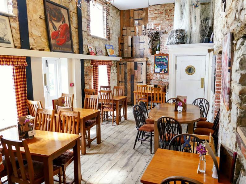 The Crab And Lobster Inn Bembridge Bagian luar foto