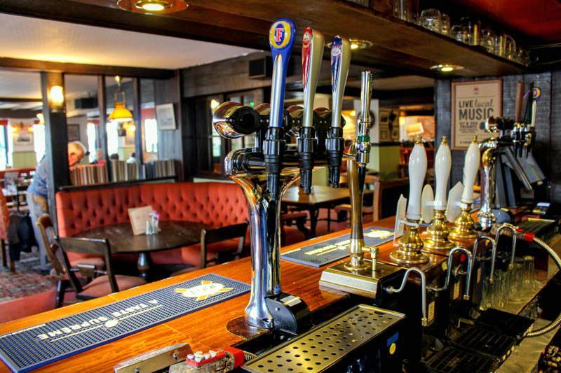 The Crab And Lobster Inn Bembridge Bagian luar foto